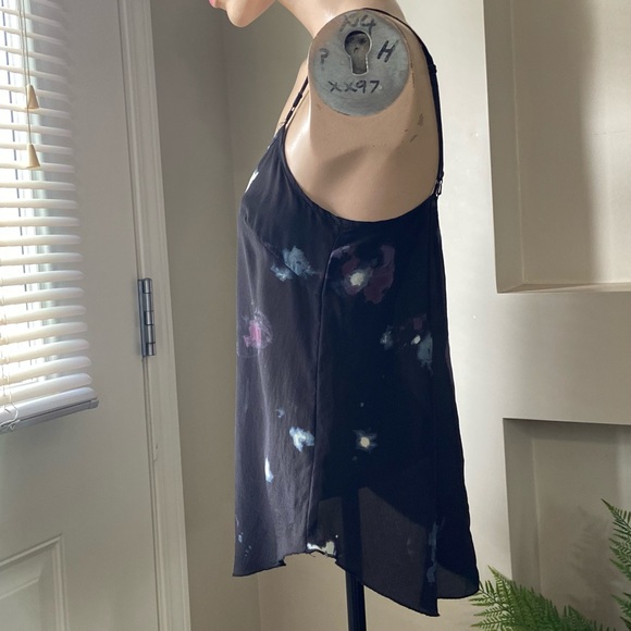 Wilfred women black floral 100% silk camisole tank top. Size XS. Used. - Picture 3 of 7